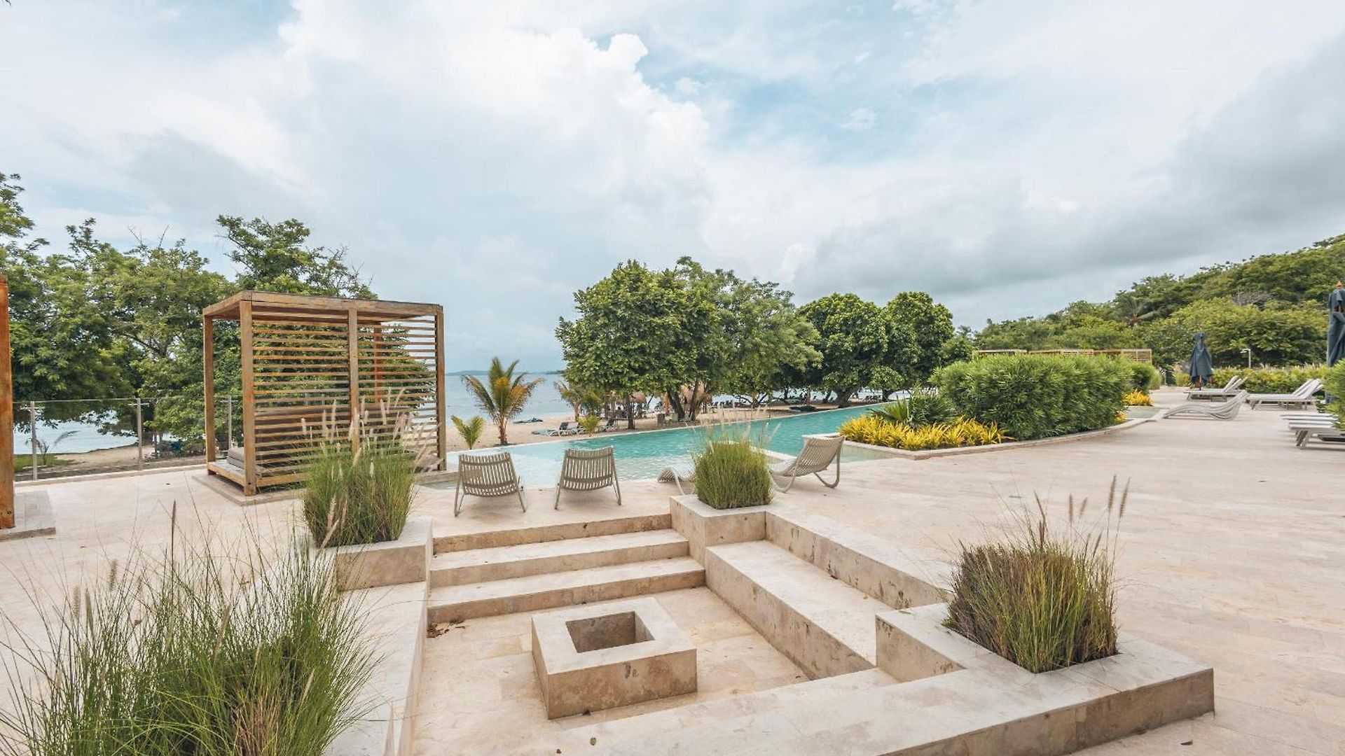 4br Caribbean Deluxe 3c